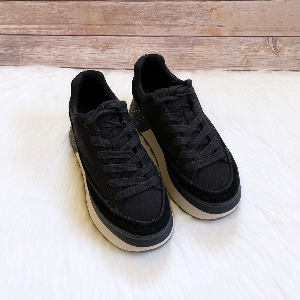 UGG Women’s Marin Lace Platform Canvas Sneakers - Picture 2 of 8